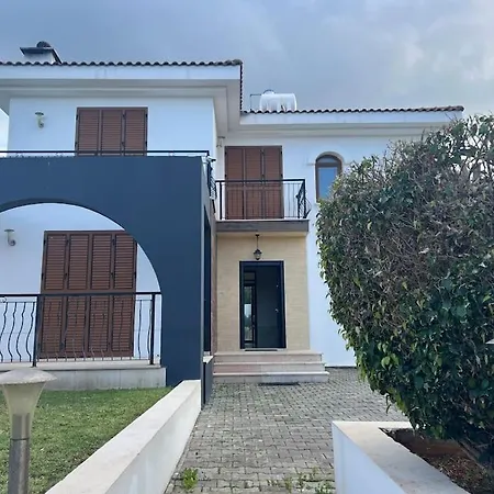 Villa Girnenin Merkezinde Luks Kyrenia (Northern Cyprus)